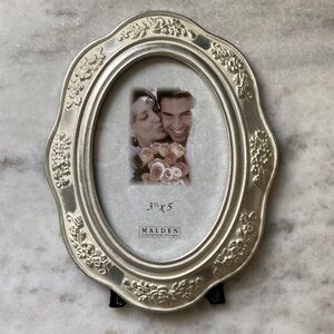 Vintage picture frame